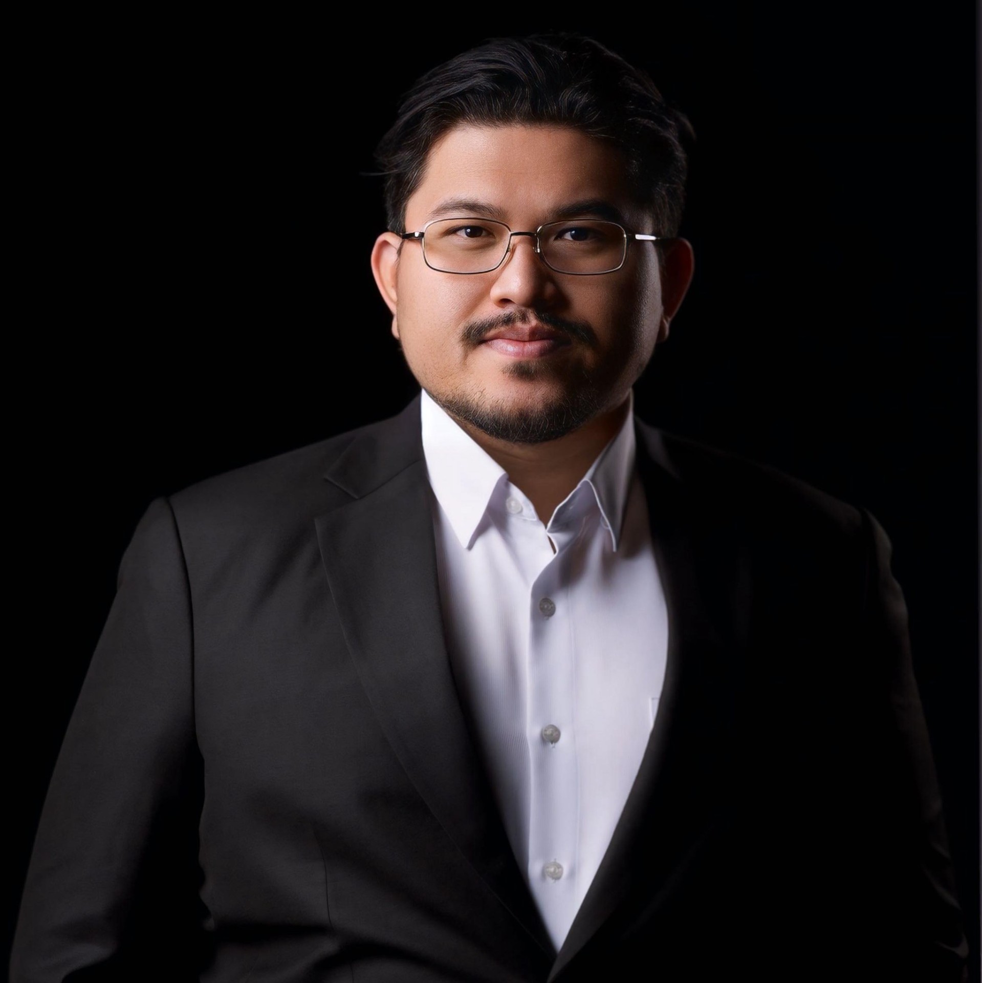 Owner portrait of PhuketLands.com